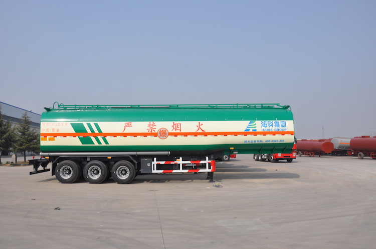 3-Axle-Carbon-Steel-Tanker-Semi-Remorque.JPG