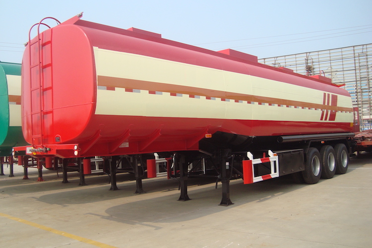 3-Axle-Carbon-Steel-Fuel-Tank-Remorque.JPG