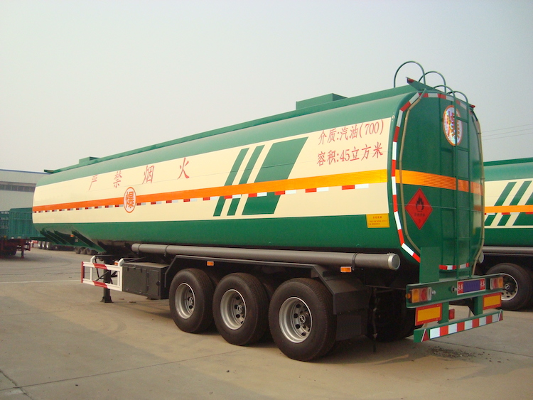 3-Axle-Carbon-Steel-Fuel-Tanker-Semi-Remorques.JPG